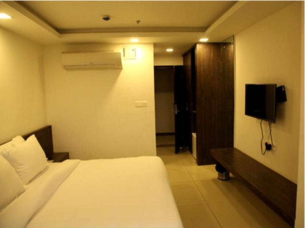 SHAGUN HOTEL 8/29