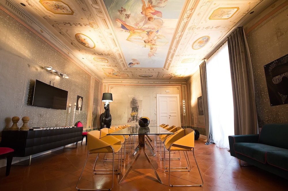 Palazzo Cannavina 30/50