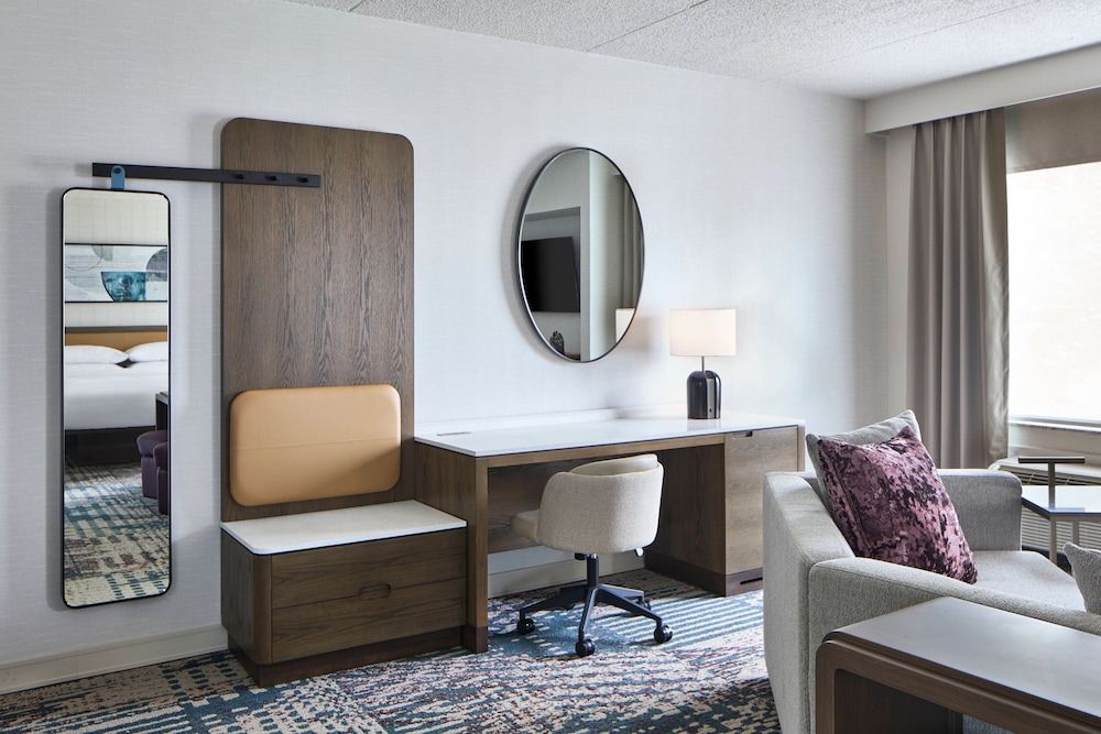 Delta Hotels by Marriott Toledo 42/50