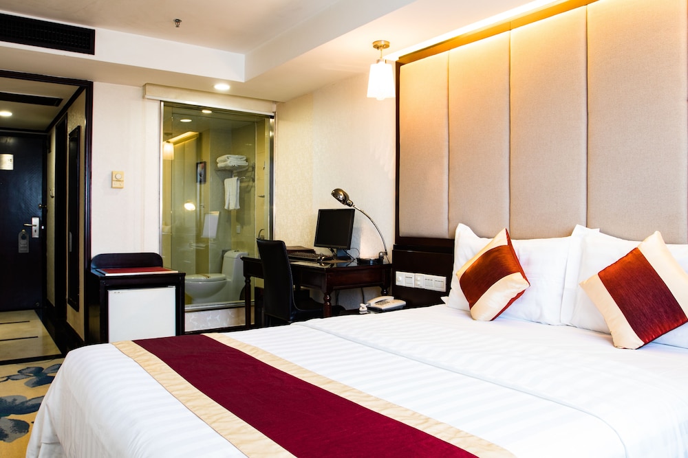 LN New World Hotel 9/46