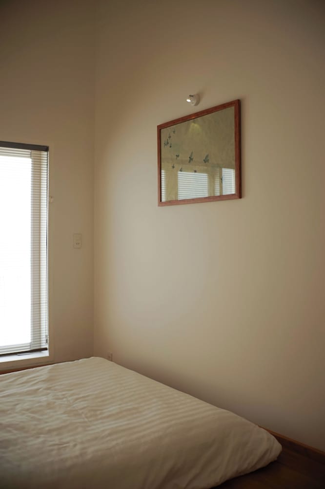 Comfort, Queen Bed