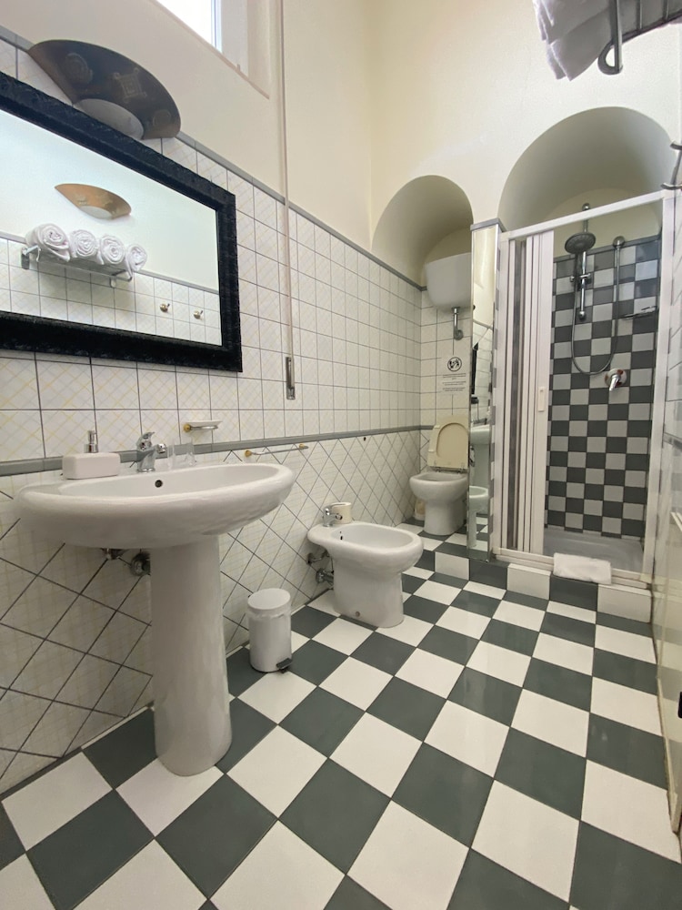 LOCANDA DEGLI ARTISTI 50/50