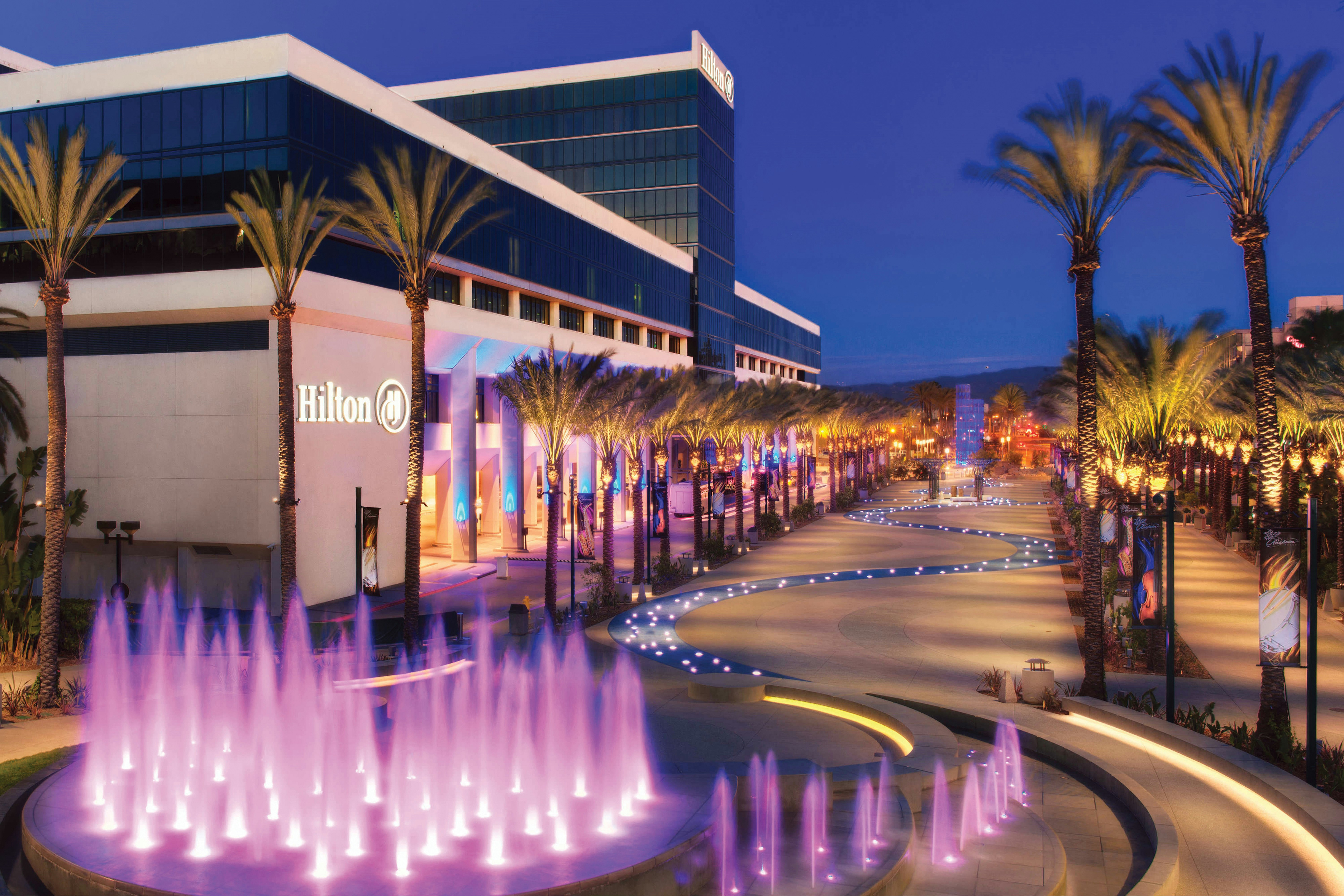 Hilton Anaheim 7/85
