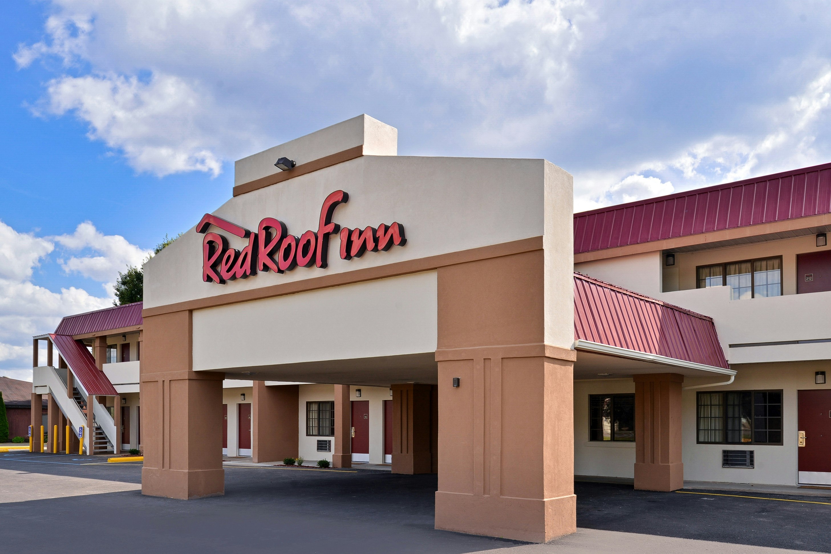 Red Roof Inn Marietta 22/24