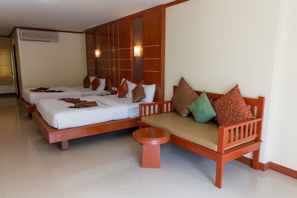 LANTA CASUARINA BEACH RESORT 17/59
