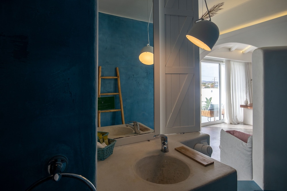 Kouros Exclusive Suites - Adults Only 77/78