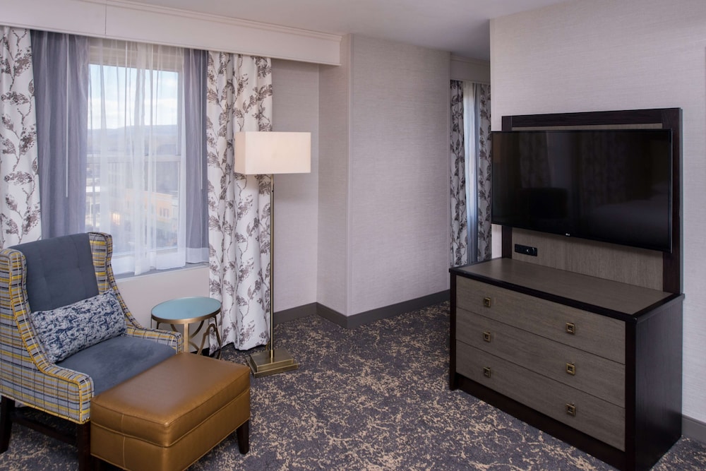 Doubletree By Hilton Utica 48/79