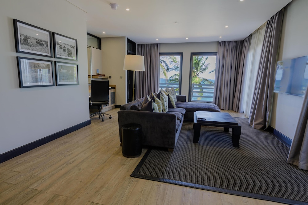 Sea Cliff Village 33/50