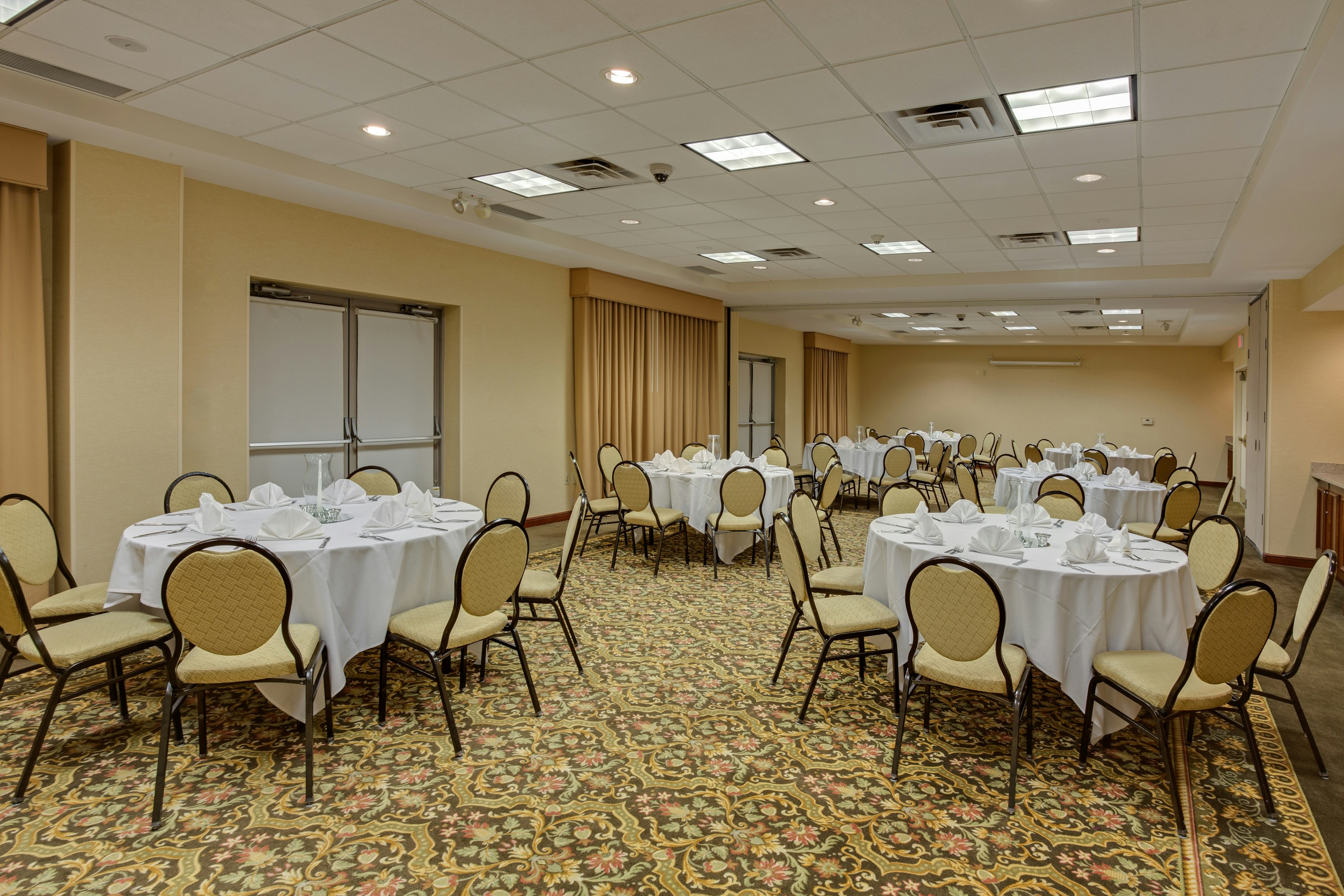 Hilton Garden Inn Cleveland Airport 24/28