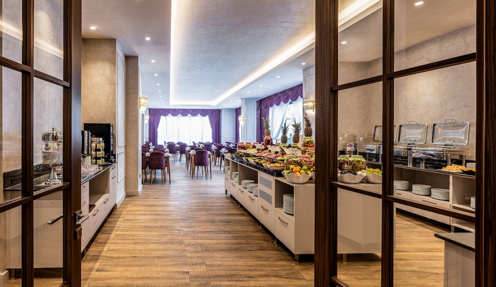 CARINA GOLD HOTEL 58/65