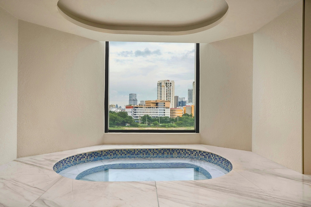 Sheraton Hanoi West 36/71
