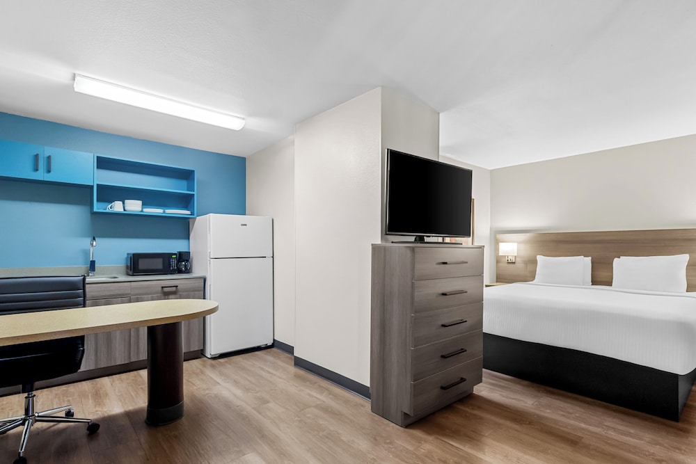 Sonesta Simply Suites Stafford 21/54