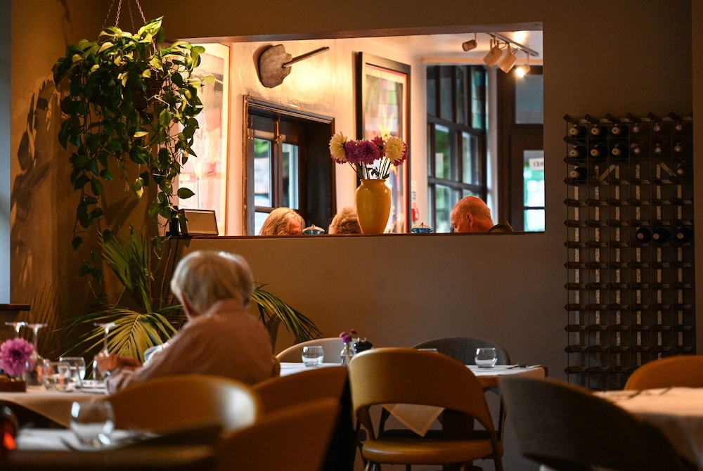 The Bakery Restaurant with Rooms 31/50