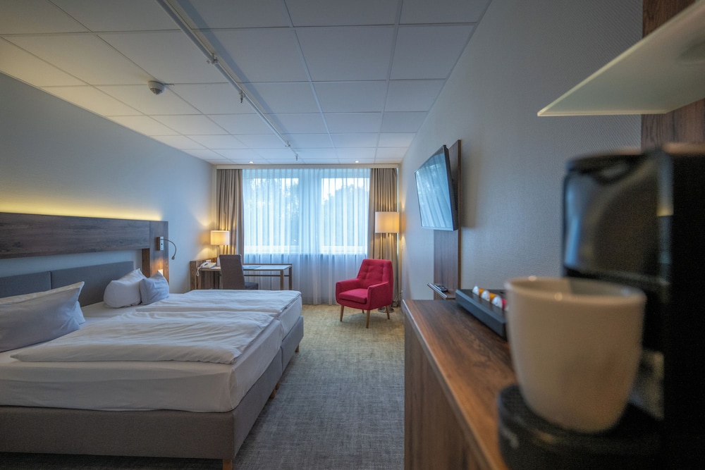 Business, Convertible Double Bed, Garden View
