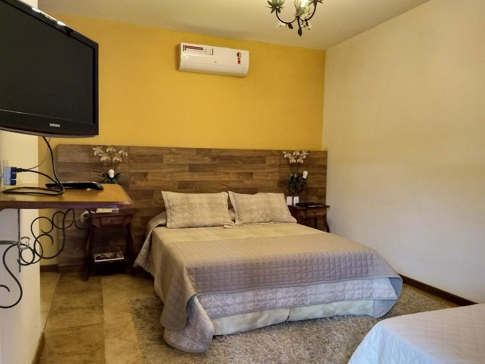 Pousada Villa Alferes 26/77