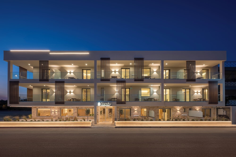 Sandy Seaside Suites 2/66