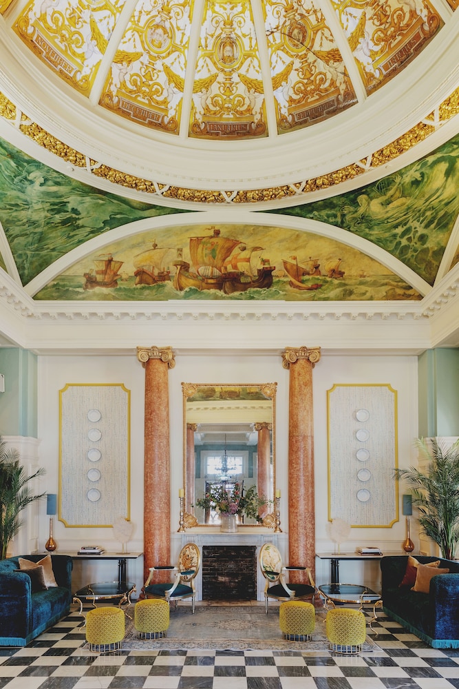 Queens Hotel Portsmouth 57/76