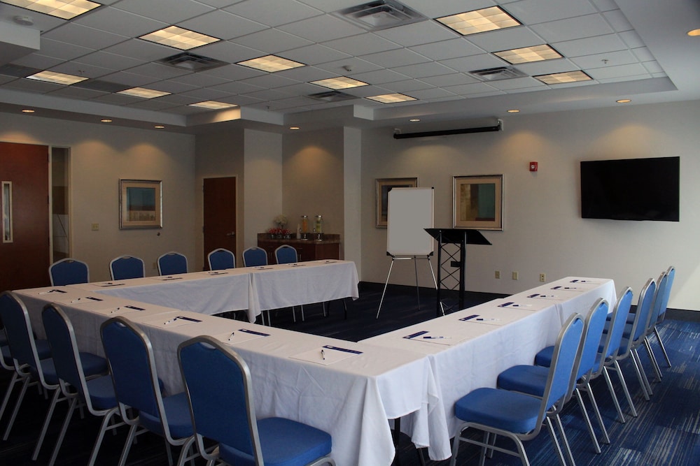 Holiday Inn Express Leland - Wilmington Area 63/71