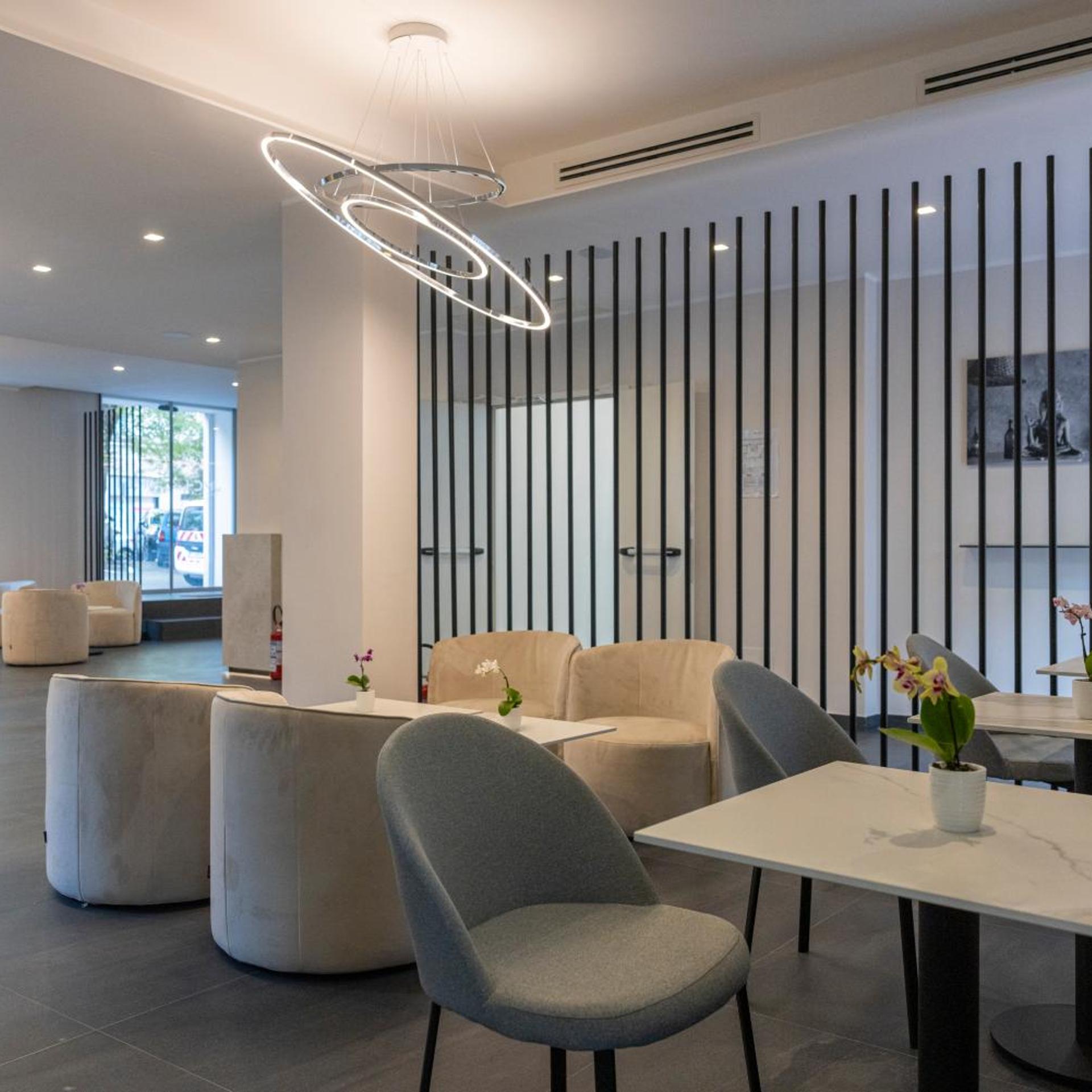 J Maluni City Hotel 29/49