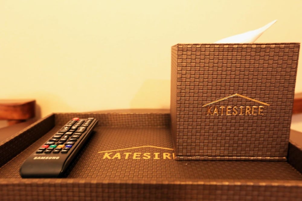 Katesiree House 18/30