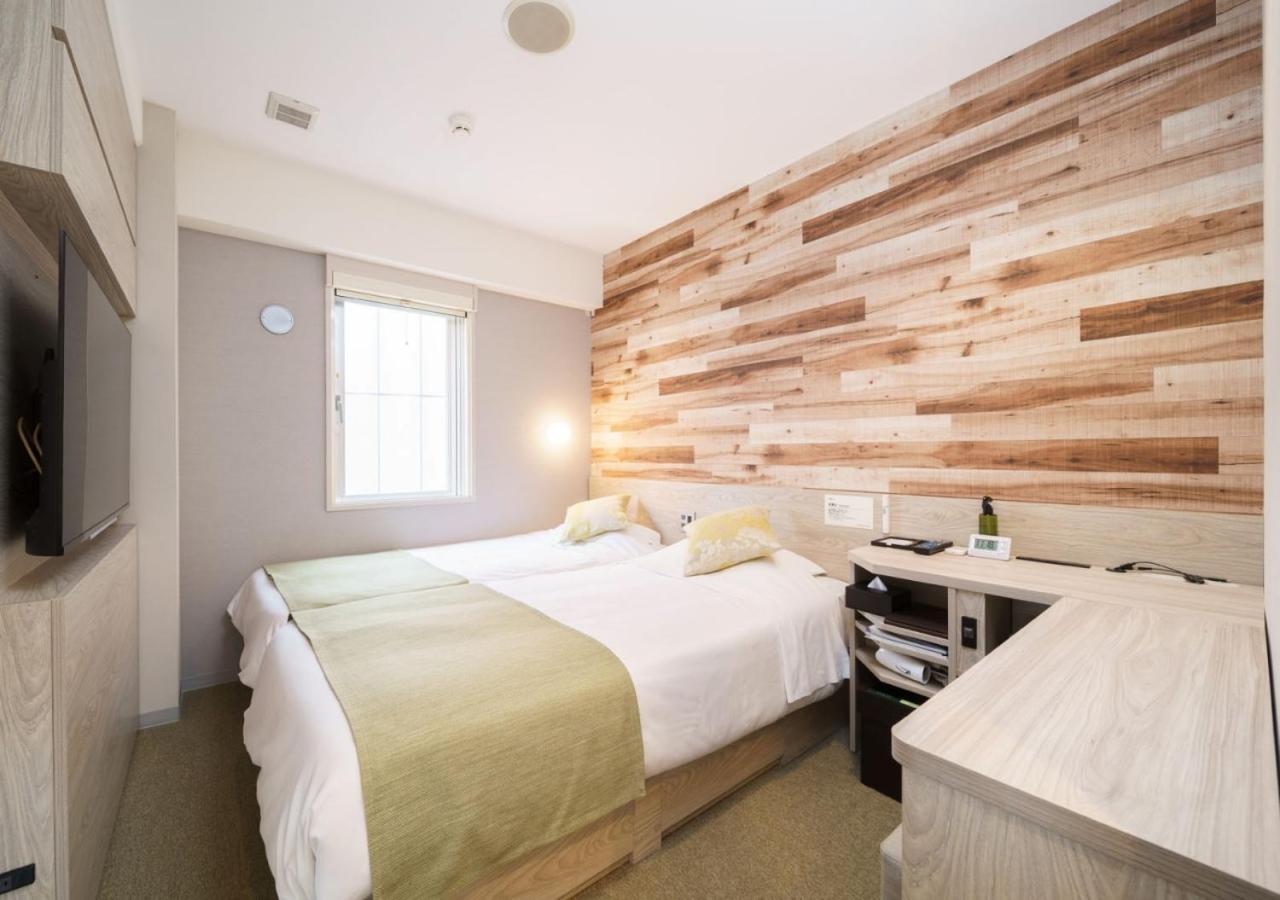 Room, Twin Beds