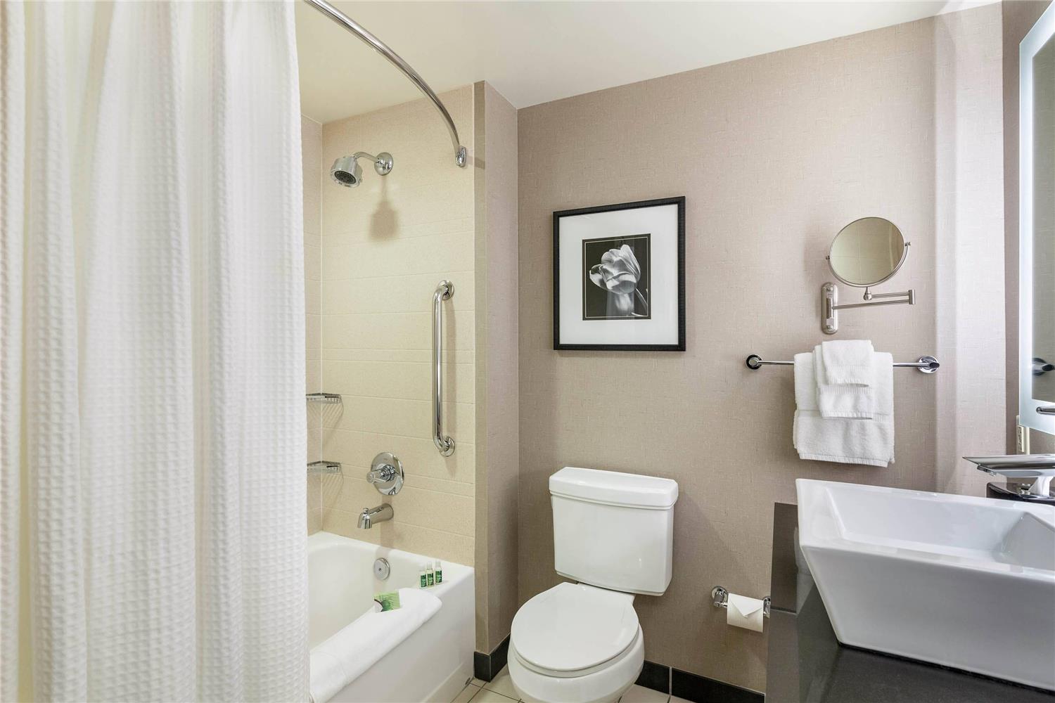 جناح بسرير كينج، Cambria Hotel Pittsburgh - Downtown 2/2