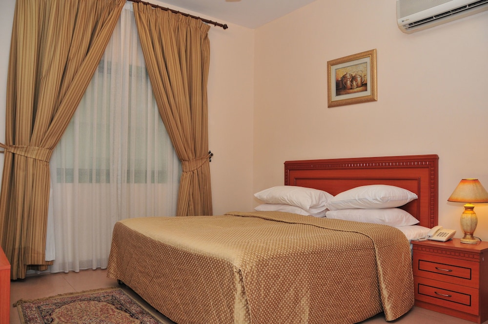Safeer Plaza Hotel 11/50