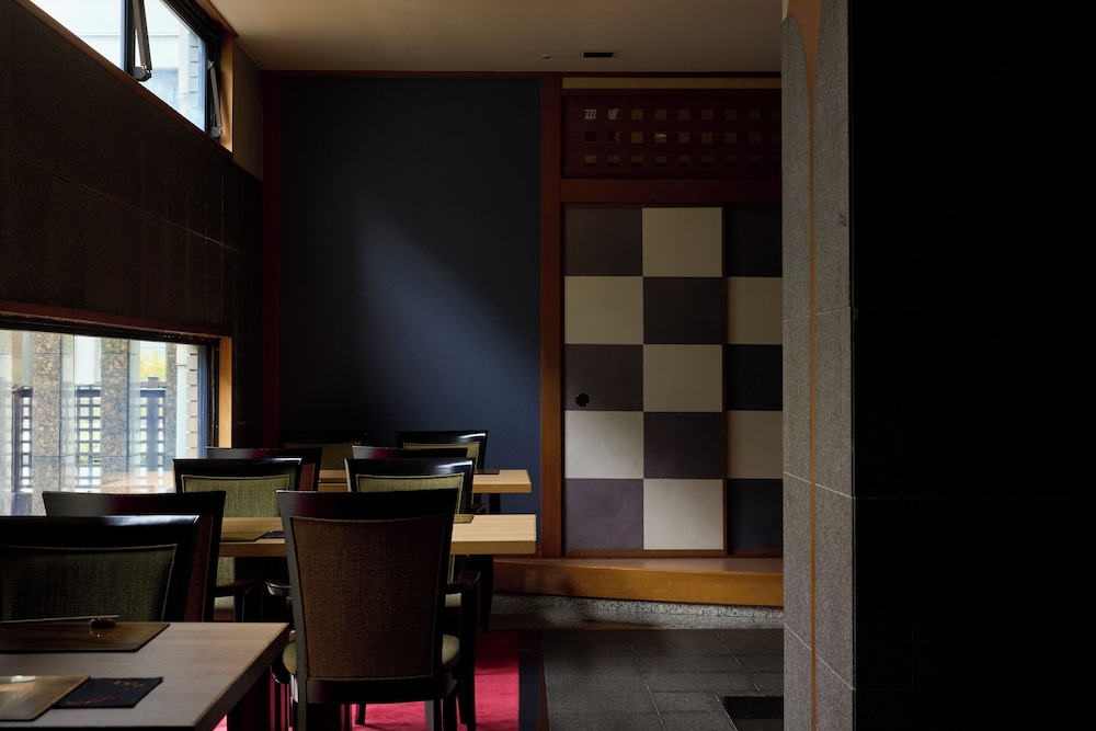 Kanazawa Hakuchoro Hotel Sanraku 37/48