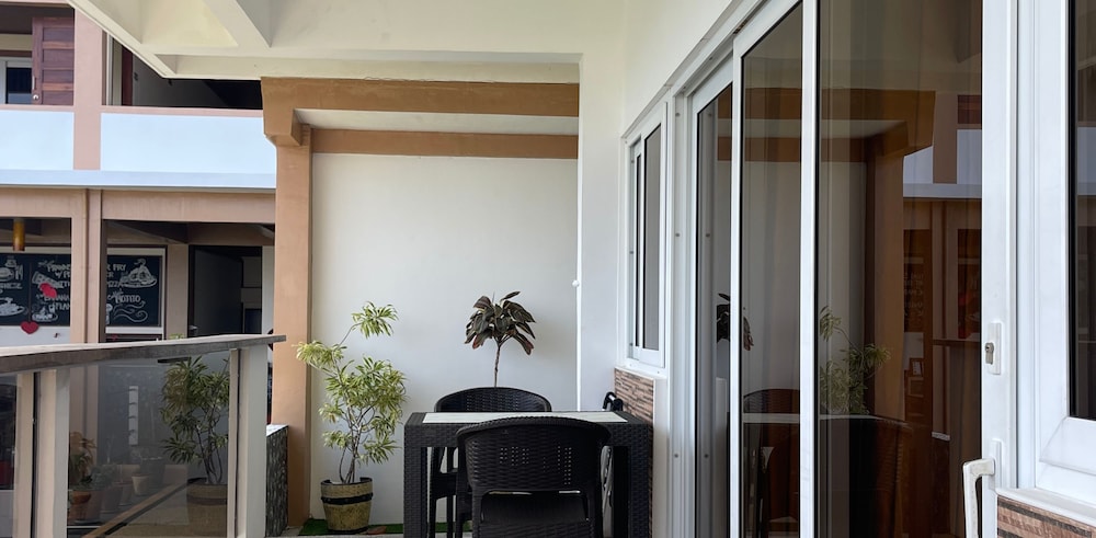 Verde View Villas 4/50