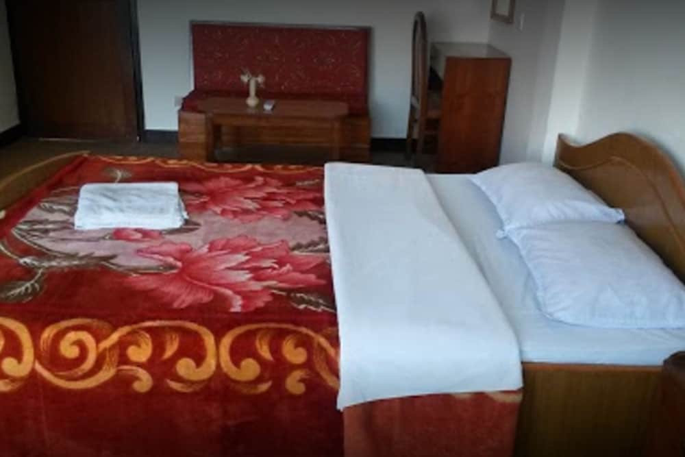 BASIC, TWIN BEDS