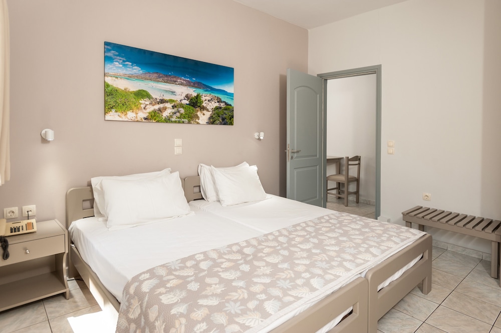 Niriis Hotel 17/50
