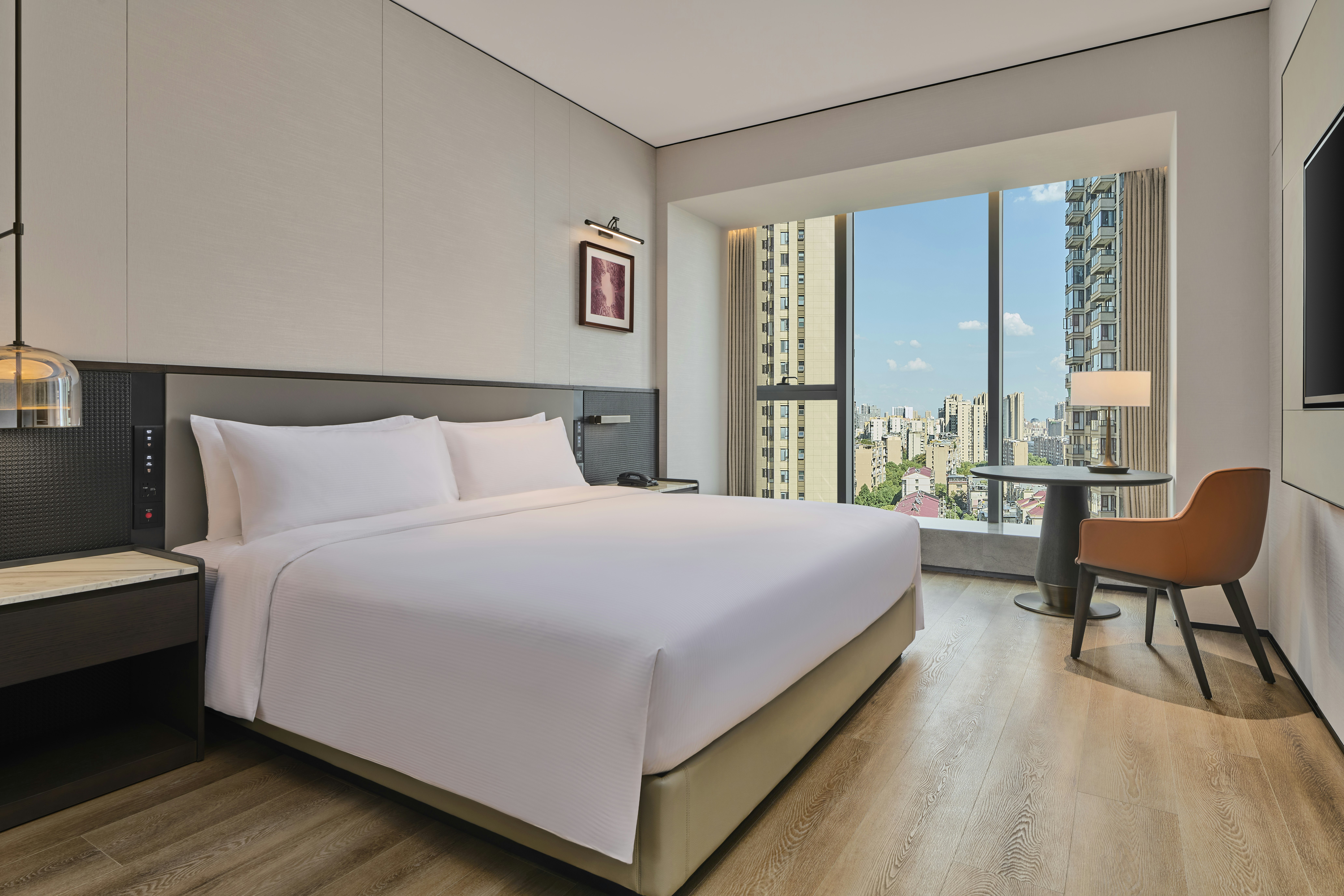 ROOM, KING BED, ACCESSIBLE