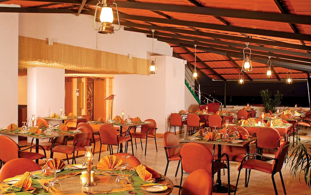 Classic Sarovar Portico 52/56