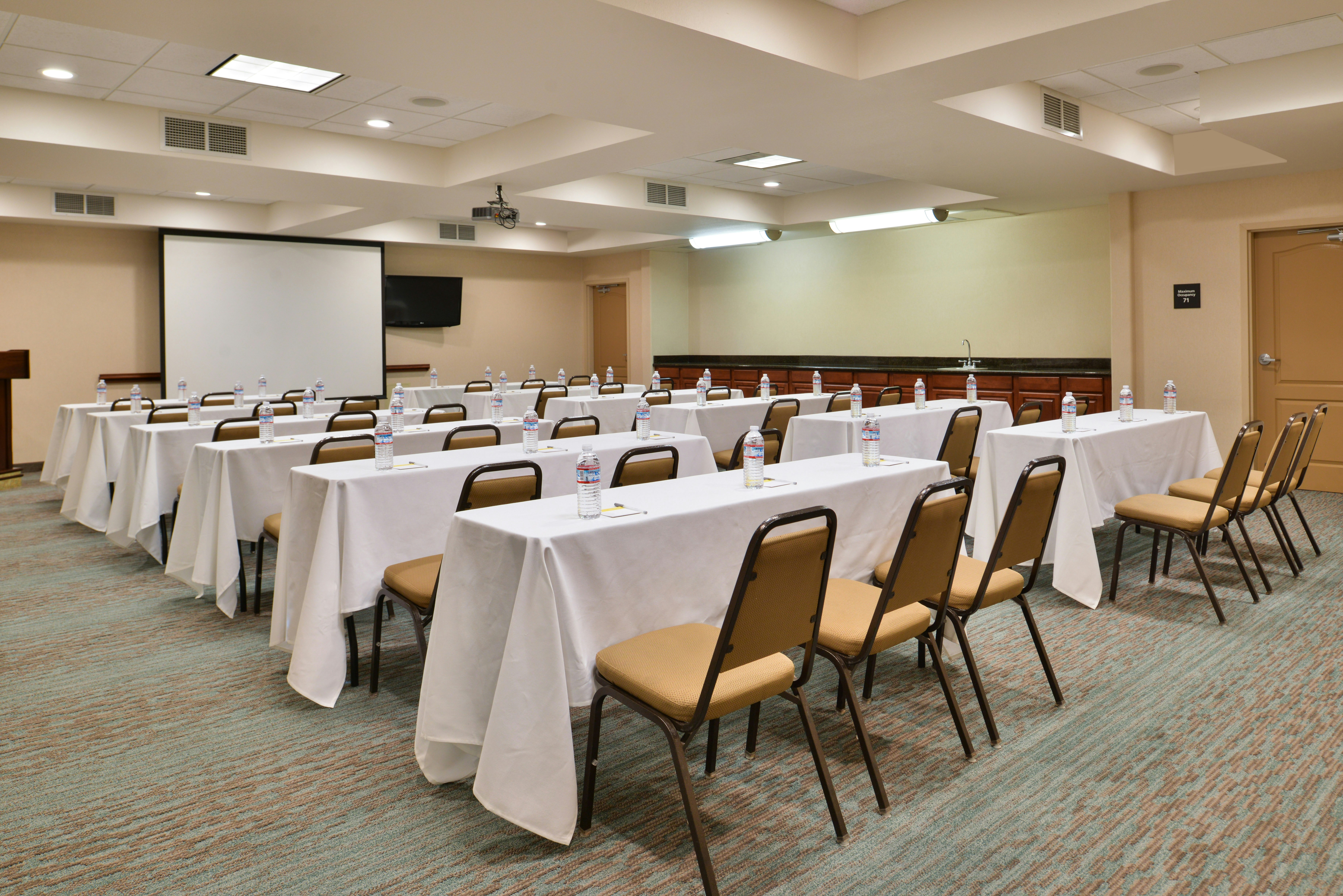 Hampton Inn and Suites Woodland - Sacramento Area 44/53