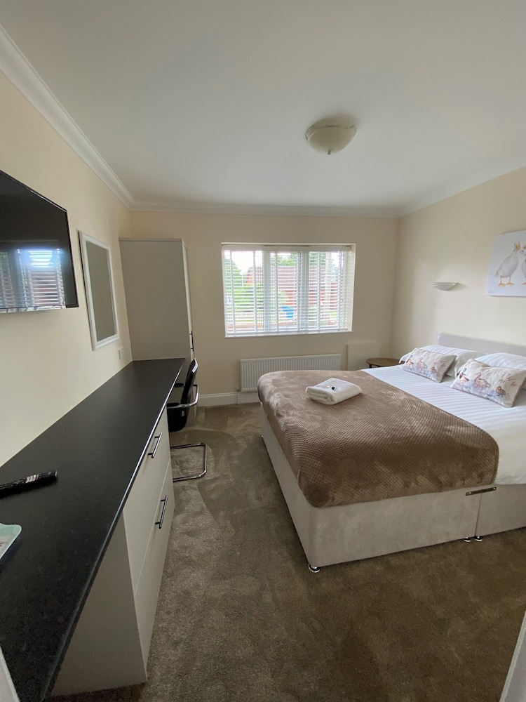 Parkside Guest House 6/50