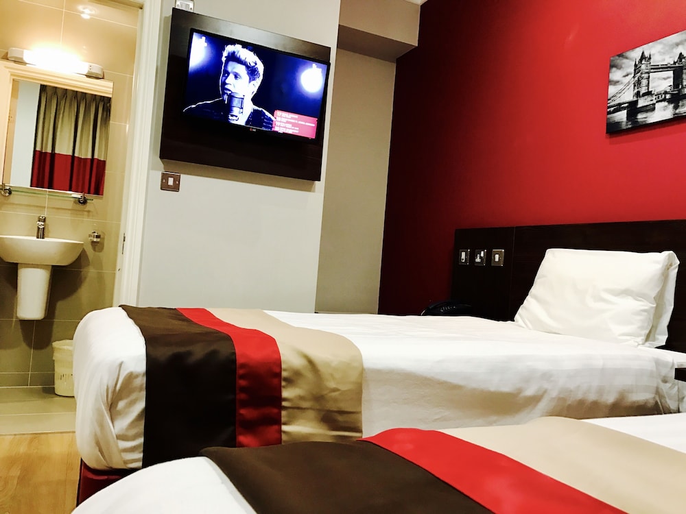 Royal Cambridge Hotel 31/61