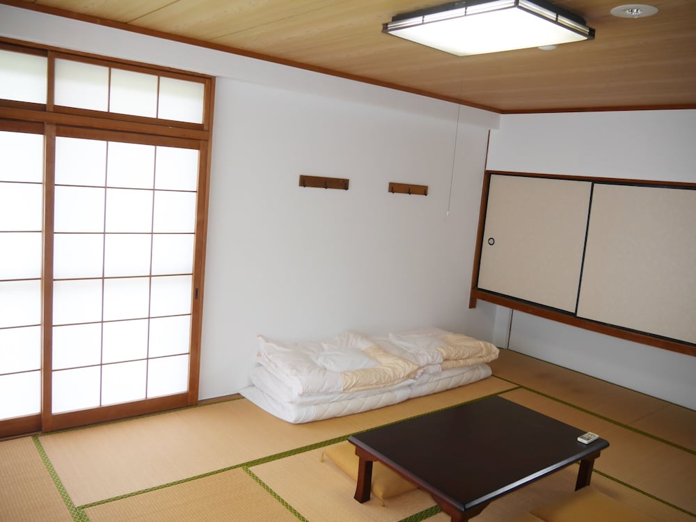 J-Hoppers Lake Biwa Guesthouse - Hostel 37/61