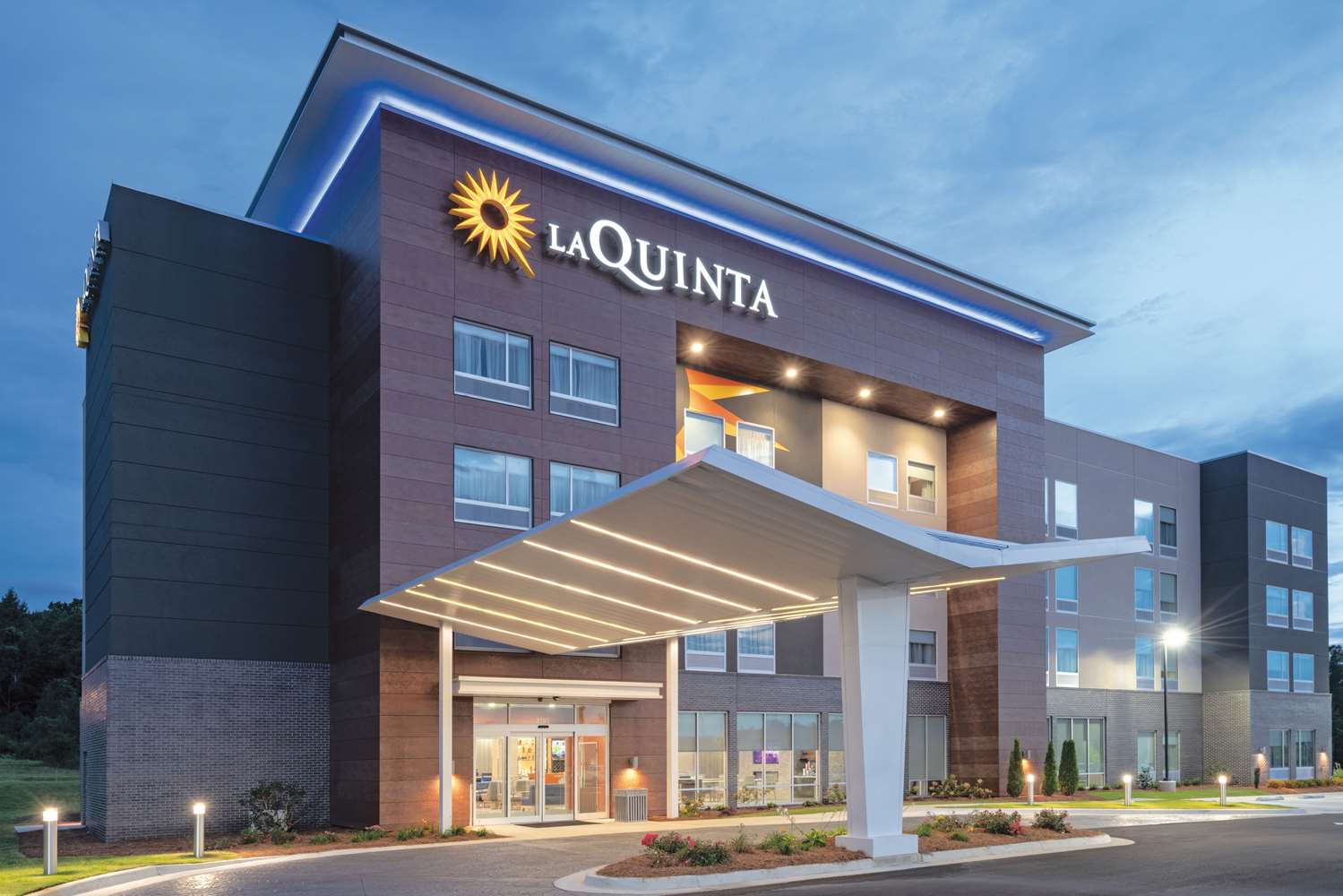 La Quinta Inn And Suites By Wyndham Opelika Auburn 2/33