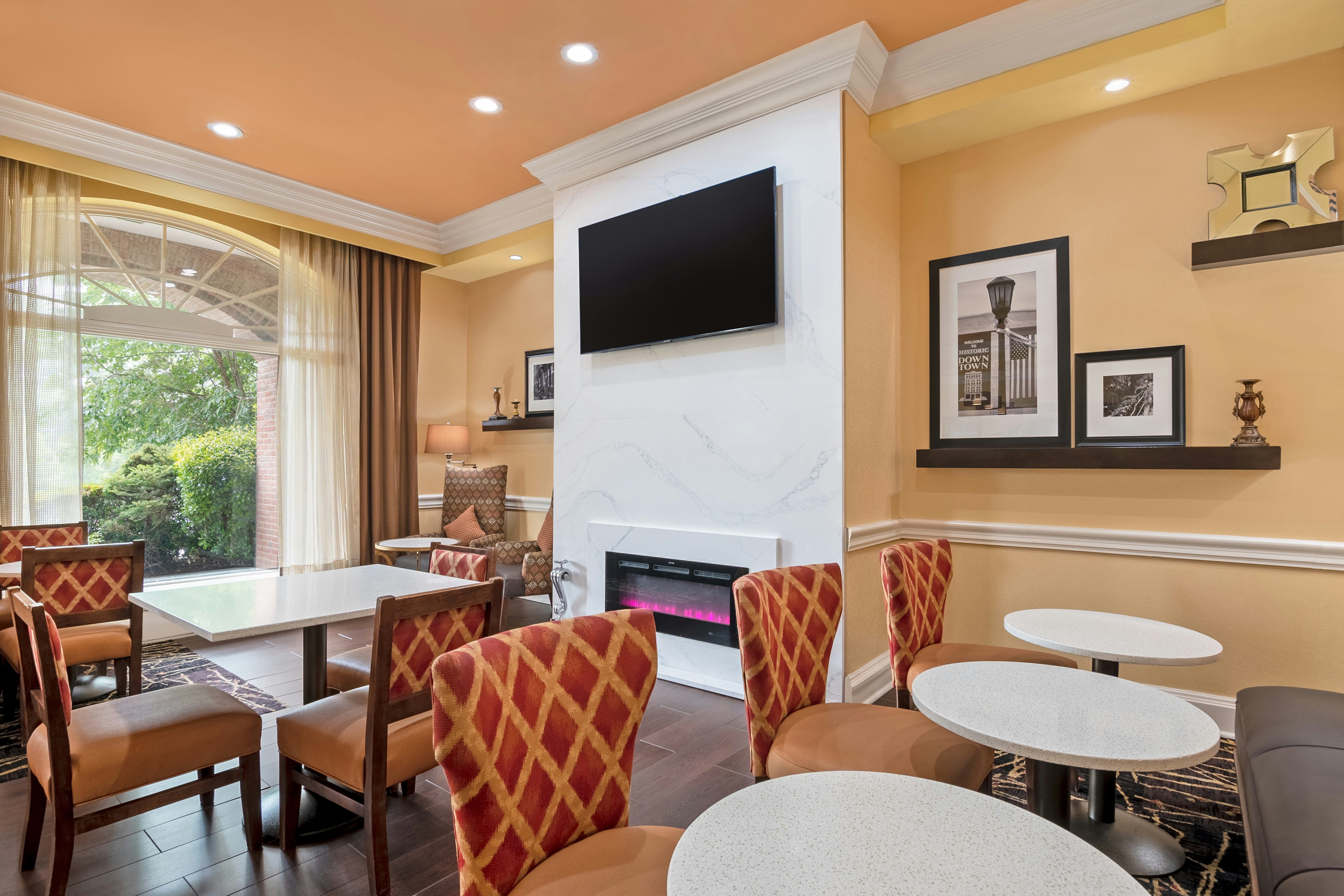 Hampton Inn and Suites Stamford 27/46