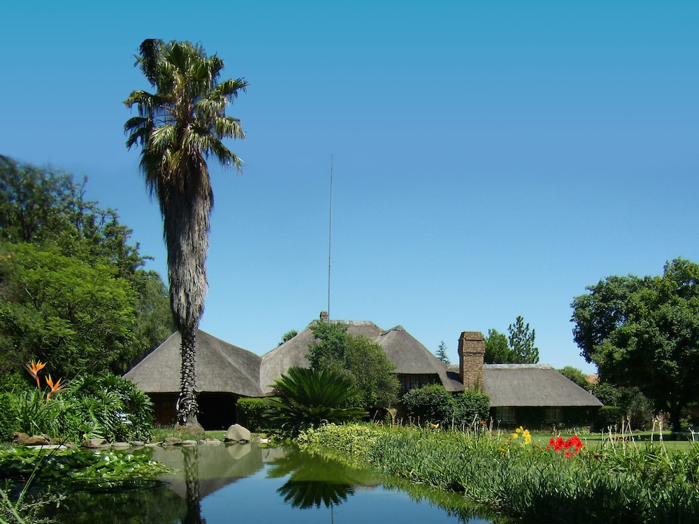 African Footprints Lodge 13/22
