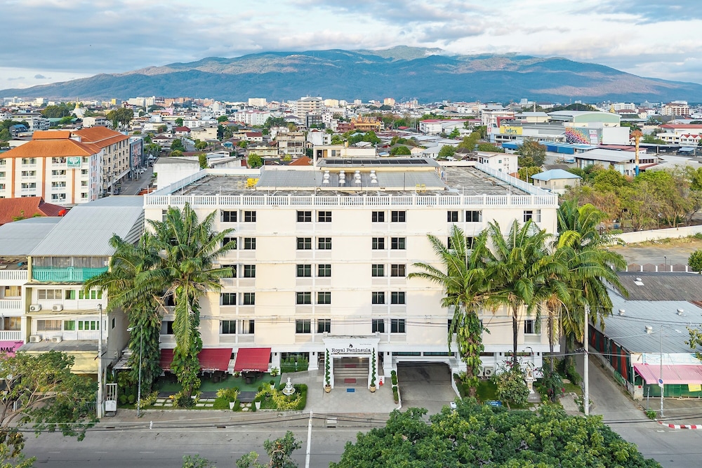 Royal Peninsula Hotel 4/66