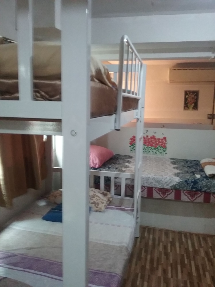 Danee Hostel 44/55