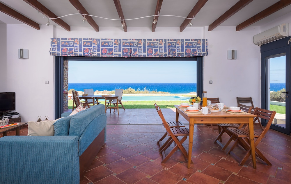 Cristelia Luxury Sea Front And Pool Villa 19/41