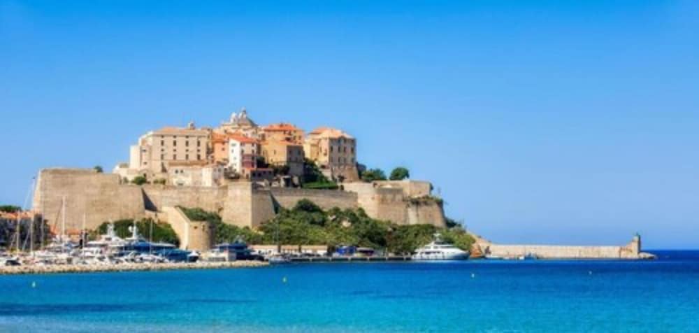 Calvi Hotel 12/65