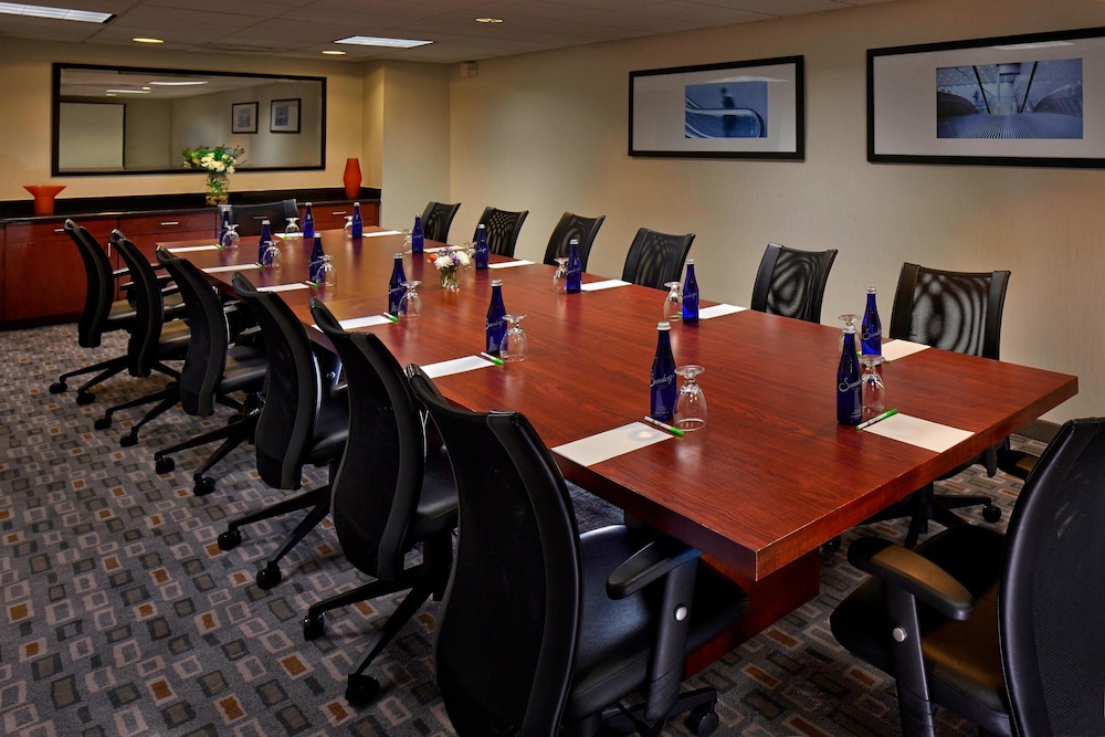 Courtyard by Marriott Hartford Cromwell 35/38