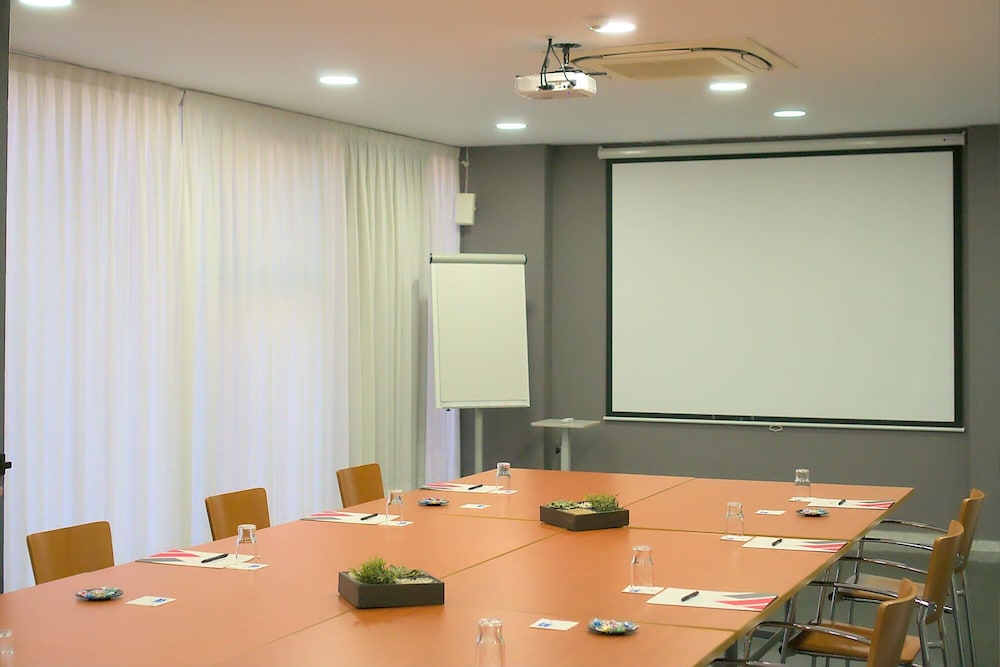 Aparthotel Atenea Barcelona 68/78