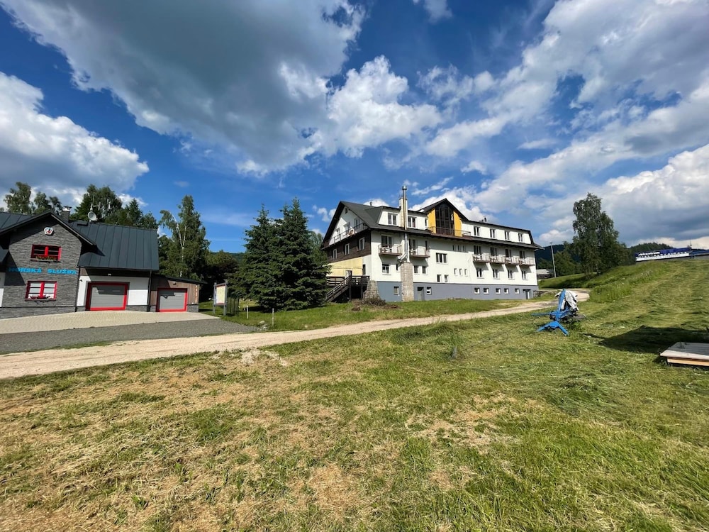 Hotel Harrachov Inn 45/48