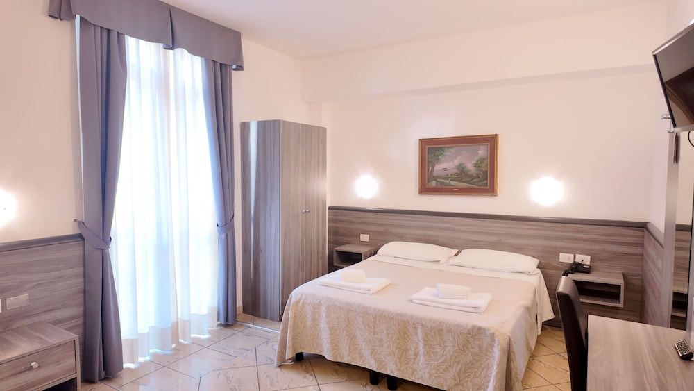 BRIANZA HOTEL 36/68