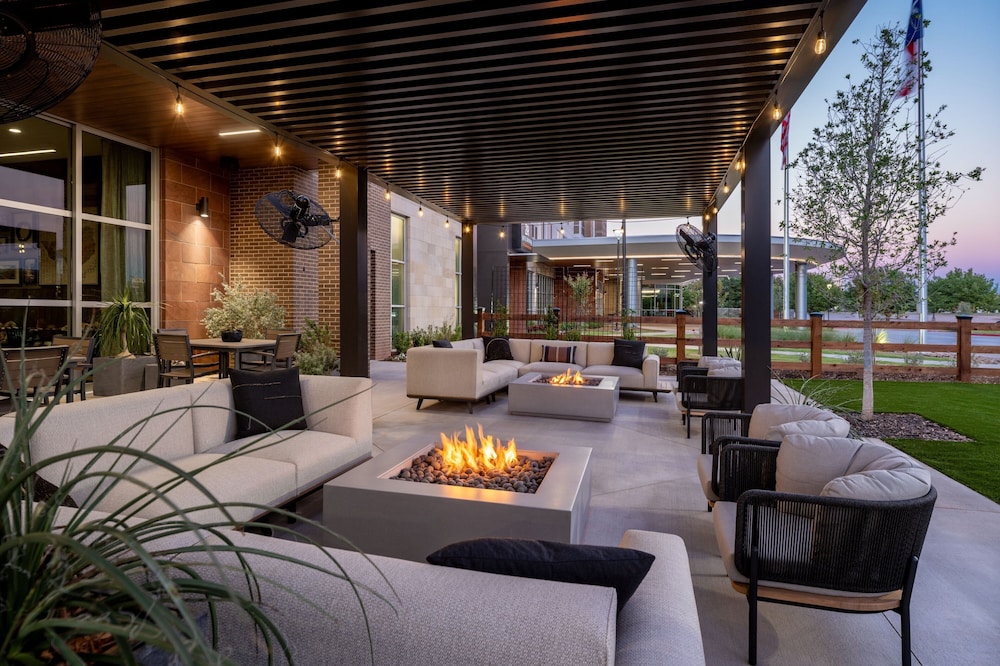 Delta Hotels by Marriott Wichita Falls Convention Center 24/44