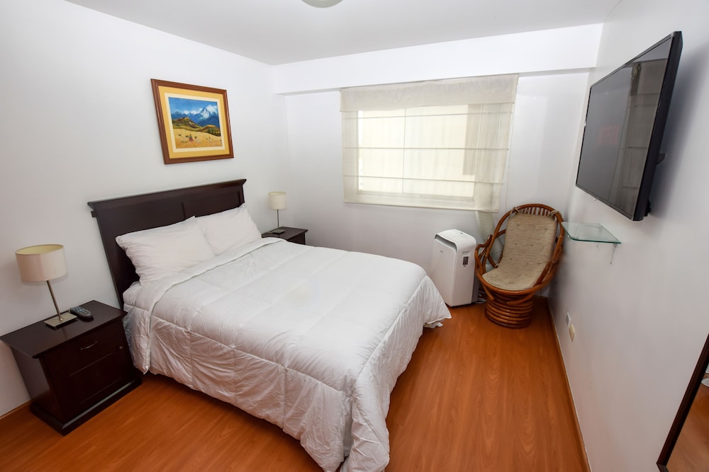 Lux Miraflores Apartments Ocean View 4/24